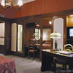 & Oceania L'univers 4* 图尔