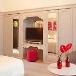 Hotel & Oceania L'univers 4*