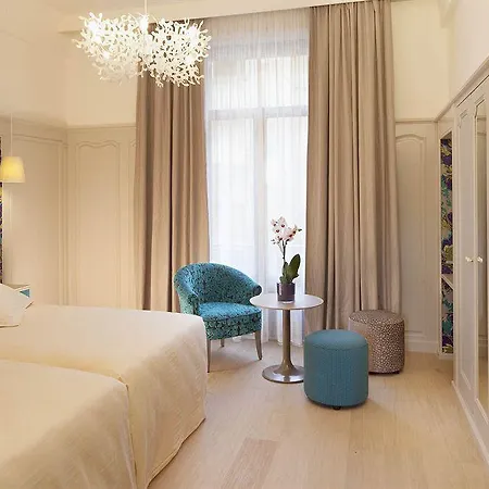 & Oceania L'univers Hotel