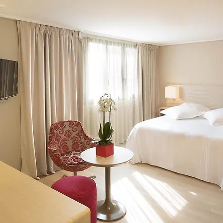 & Oceania L'univers Hotel Tours