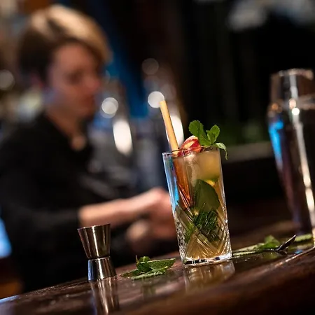 & Oceania L'univers Hotel