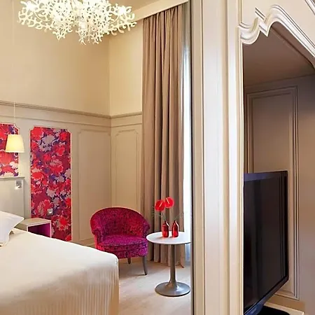 & Oceania L'univers Hotel