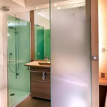 Hotel & Oceania L'univers 4*