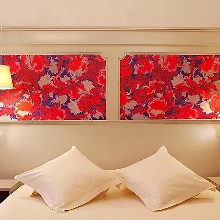 & Oceania L'univers Hotel 4*