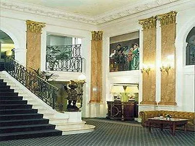 & Oceania L'univers Hotel 4*