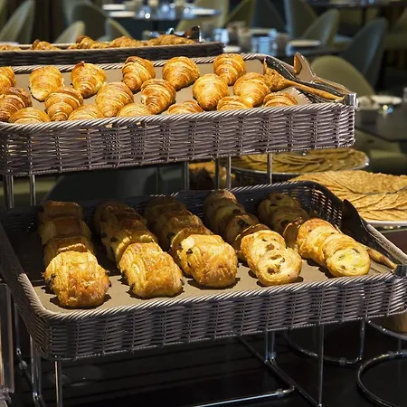 & Oceania L'univers 4* Tours