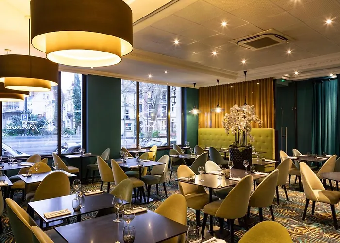 מלון & Oceania L'univers