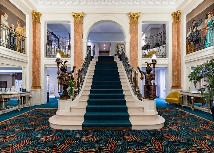 & Oceania L'univers 4*