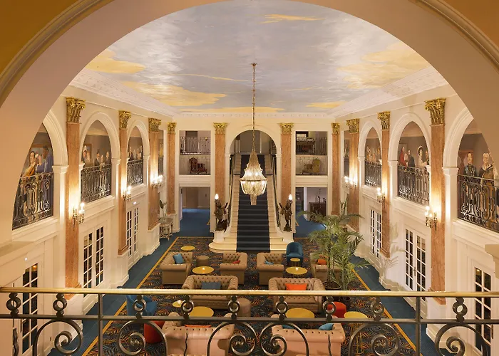 Hotel & Oceania L'univers 4*