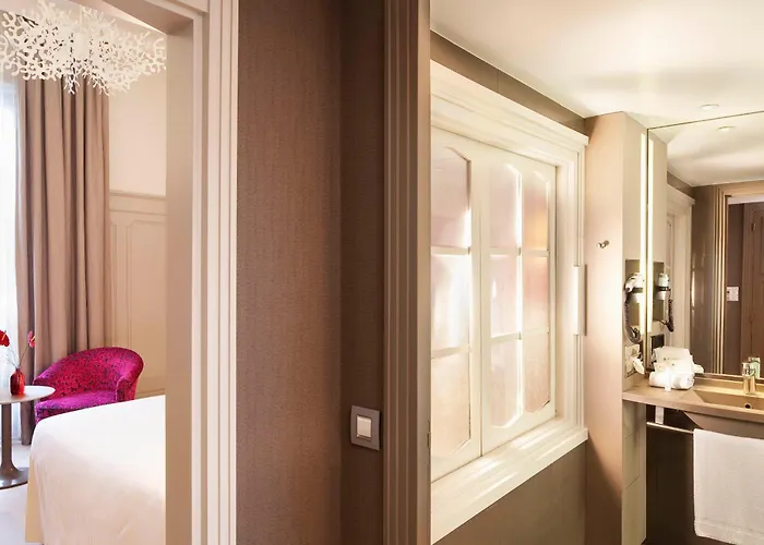 & Oceania L'univers Hotel