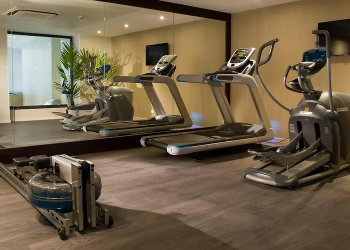 מלון & Oceania L'univers