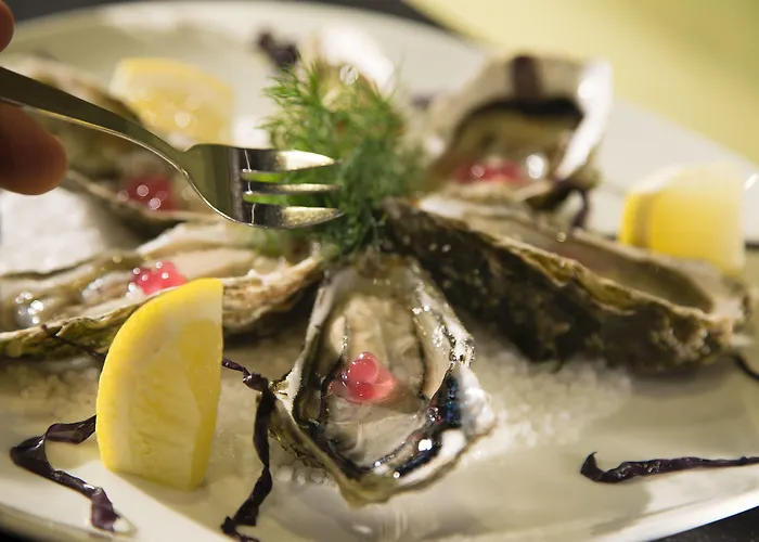 & Oceania L'univers Hotel Tours