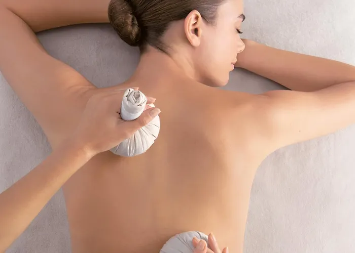 מלון & Oceania L'univers טור