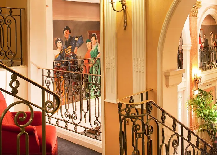 & Oceania L'univers 4* 图尔