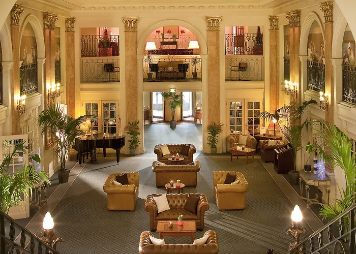 Hotel & Oceania L'univers 4*