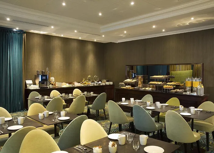 & Oceania L'univers Hotel Tours